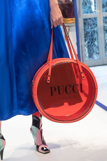 Fotoservizio/FW 19-20/WOMEN/PRESENTAZIONE/EMILIO PUCCI/DP2/13
