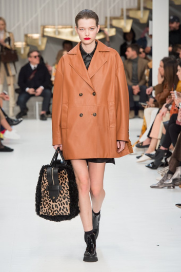Fotoservizio/FW 19-20/WOMEN/SFILATA/TOD'S/DP2/12