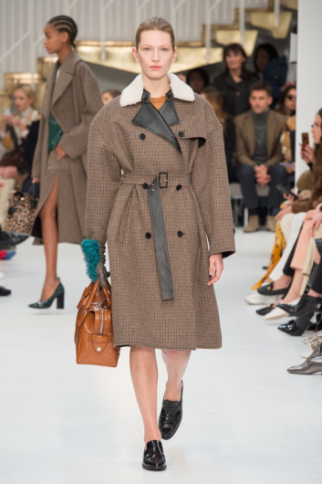 Fotoservizio/FW 19-20/WOMEN/SFILATA/TOD'S/DP2/5