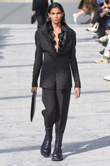 Fotoservizio/FW 19-20/WOMEN/SFILATA/BOTTEGA VENETA/DP2/3