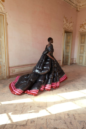 Fotoservizio/FW 19-20/WOMEN/SFILATA/MONCLER/DP2/21