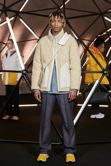 Fotoservizio/FW 19-20/WOMEN/SFILATA/MONCLER/DP2/50