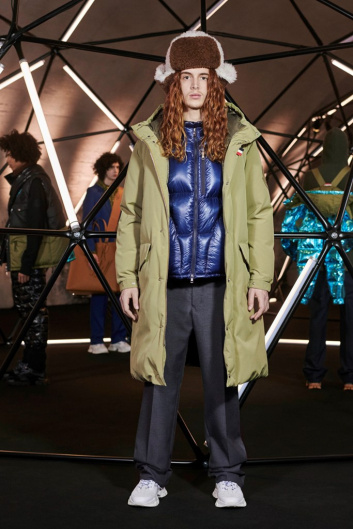 Fotoservizio/FW 19-20/WOMEN/SFILATA/MONCLER/DP2/43