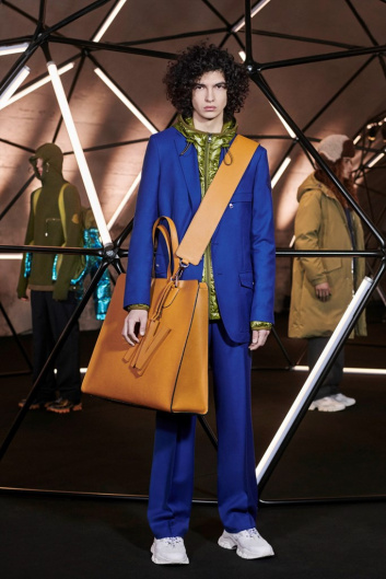 Fotoservizio/FW 19-20/WOMEN/SFILATA/MONCLER/DP2/46