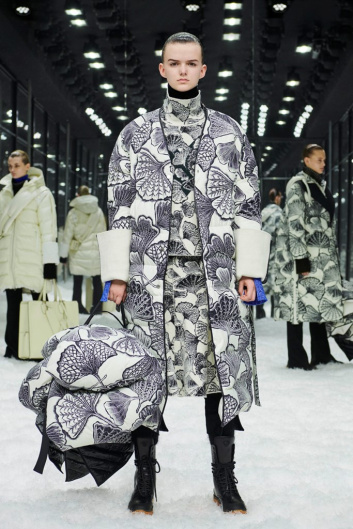 Fotoservizio/FW 19-20/WOMEN/SFILATA/MONCLER/DP2/54
