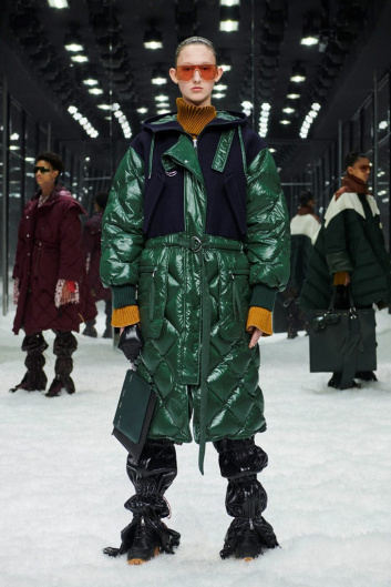 Fotoservizio/FW 19-20/WOMEN/SFILATA/MONCLER/DP2/72