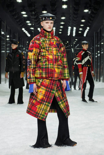 Fotoservizio/FW 19-20/WOMEN/SFILATA/MONCLER/DP2/63