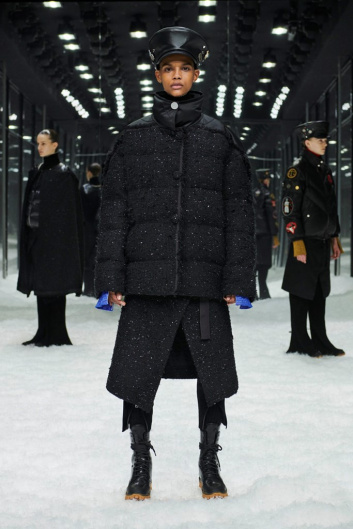 Fotoservizio/FW 19-20/WOMEN/SFILATA/MONCLER/DP2/66