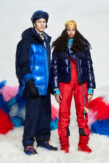 Fotoservizio/FW 19-20/WOMEN/SFILATA/MONCLER/DP2/79