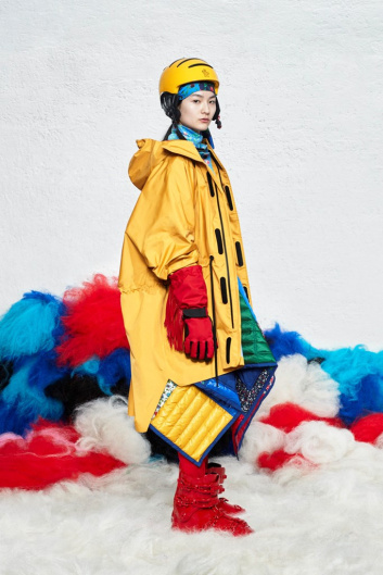 Fotoservizio/FW 19-20/WOMEN/SFILATA/MONCLER/DP2/80