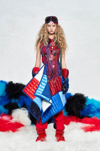 Fotoservizio/FW 19-20/WOMEN/SFILATA/MONCLER/DP2/81