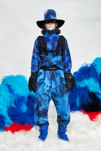 Fotoservizio/FW 19-20/WOMEN/SFILATA/MONCLER/DP2/75