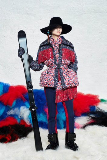 Fotoservizio/FW 19-20/WOMEN/SFILATA/MONCLER/DP2/92