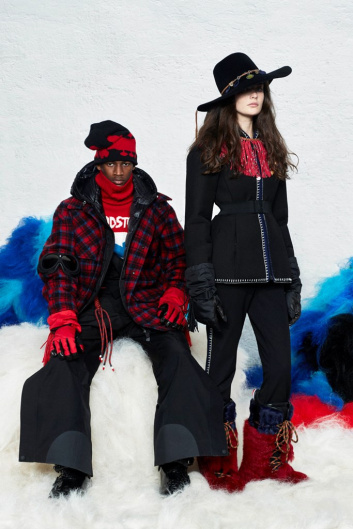 Fotoservizio/FW 19-20/WOMEN/SFILATA/MONCLER/DP2/97