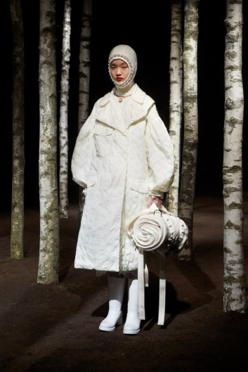 Fotoservizio/FW 19-20/WOMEN/SFILATA/MONCLER/DP2/112
