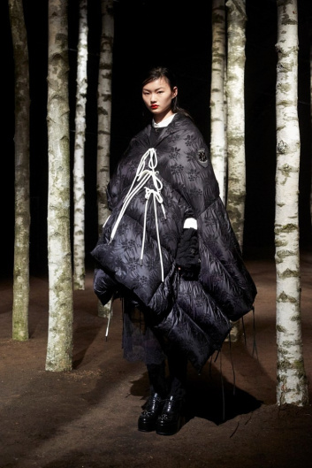 Fotoservizio/FW 19-20/WOMEN/SFILATA/MONCLER/DP2/117