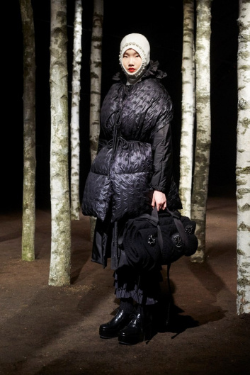 Fotoservizio/FW 19-20/WOMEN/SFILATA/MONCLER/DP2/120