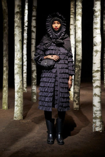 Fotoservizio/FW 19-20/WOMEN/SFILATA/MONCLER/DP2/122