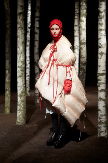 Fotoservizio/FW 19-20/WOMEN/SFILATA/MONCLER/DP2/114