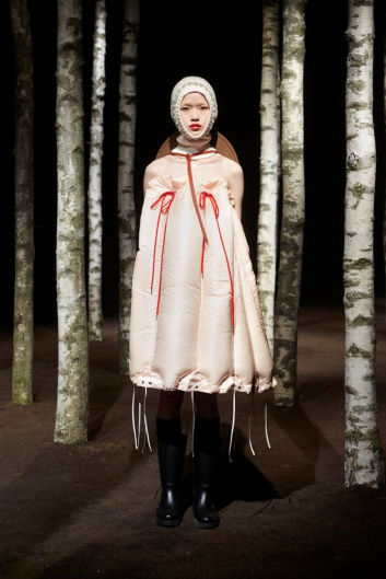 Fotoservizio/FW 19-20/WOMEN/SFILATA/MONCLER/DP2/116