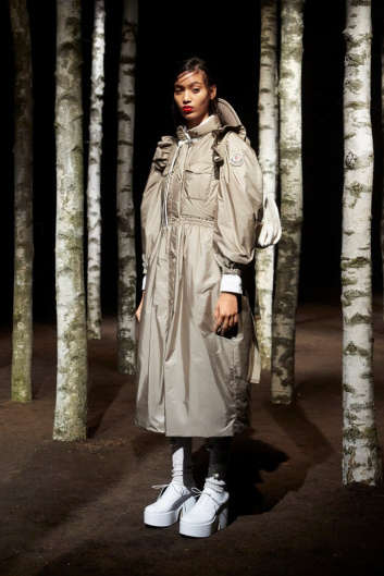 Fotoservizio/FW 19-20/WOMEN/SFILATA/MONCLER/DP2/131