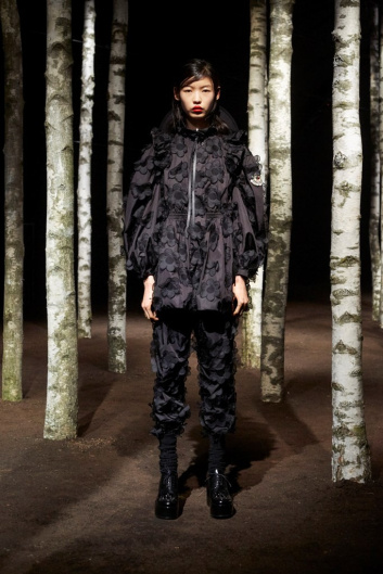 Fotoservizio/FW 19-20/WOMEN/SFILATA/MONCLER/DP2/123