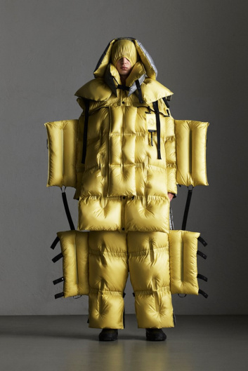 Fotoservizio/FW 19-20/WOMEN/SFILATA/MONCLER/DP2/138