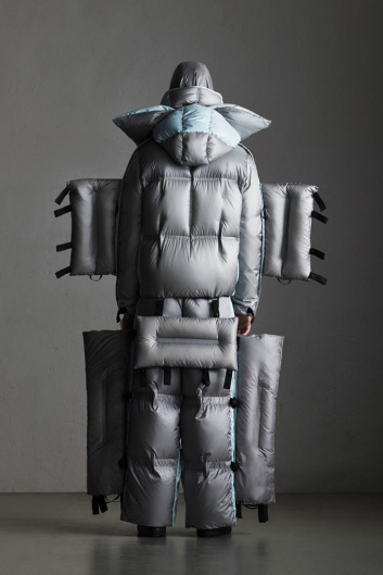 Fotoservizio/FW 19-20/WOMEN/SFILATA/MONCLER/DP2/135