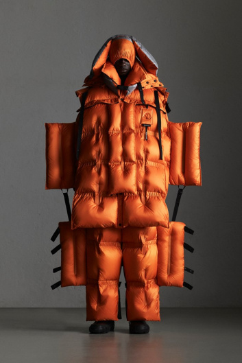 Fotoservizio/FW 19-20/WOMEN/SFILATA/MONCLER/DP2/136