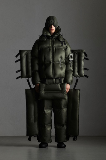Fotoservizio/FW 19-20/WOMEN/SFILATA/MONCLER/DP2/148