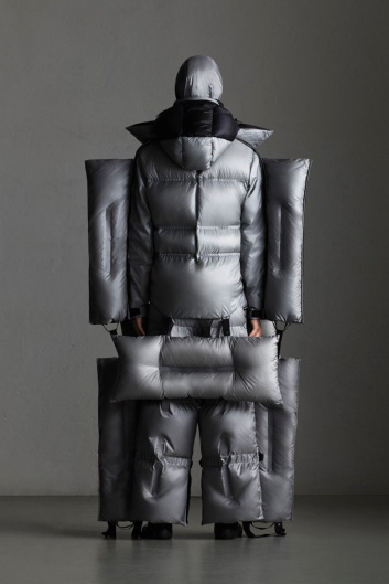 Fotoservizio/FW 19-20/WOMEN/SFILATA/MONCLER/DP2/151