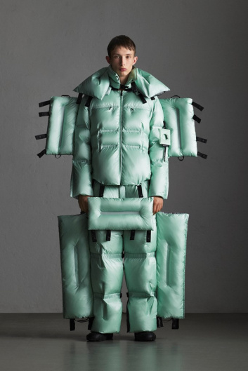 Fotoservizio/FW 19-20/WOMEN/SFILATA/MONCLER/DP2/144
