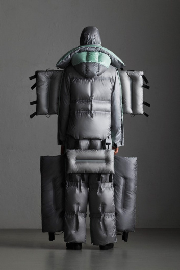 Fotoservizio/FW 19-20/WOMEN/SFILATA/MONCLER/DP2/145