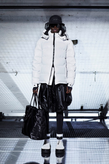 Fotoservizio/FW 19-20/WOMEN/SFILATA/MONCLER/DP2/171