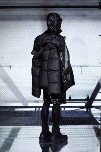 Fotoservizio/FW 19-20/WOMEN/SFILATA/MONCLER/DP2/164