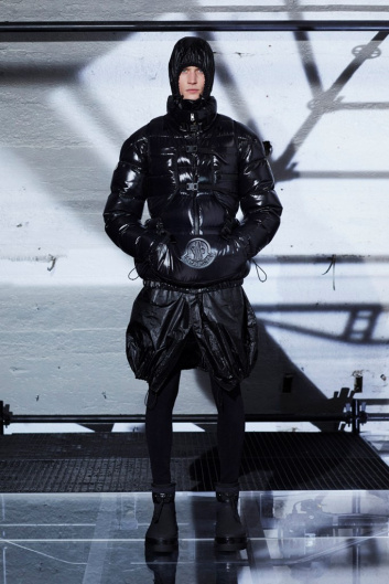 Fotoservizio/FW 19-20/WOMEN/SFILATA/MONCLER/DP2/175