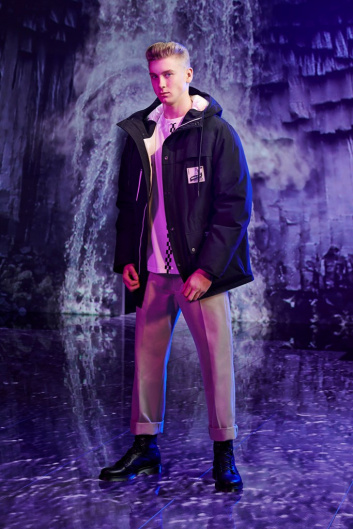 Fotoservizio/FW 19-20/WOMEN/SFILATA/MONCLER/DP2/17