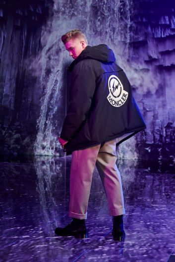Fotoservizio/FW 19-20/WOMEN/SFILATA/MONCLER/DP2/18