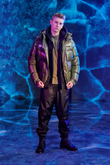Fotoservizio/FW 19-20/WOMEN/SFILATA/MONCLER/DP2/21