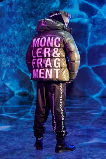 Fotoservizio/FW 19-20/WOMEN/SFILATA/MONCLER/DP2/22