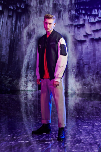 Fotoservizio/FW 19-20/WOMEN/SFILATA/MONCLER/DP2/13