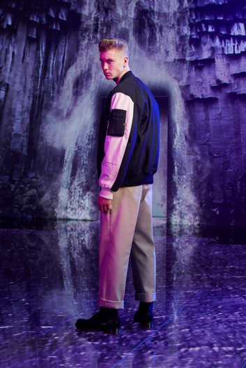 Fotoservizio/FW 19-20/WOMEN/SFILATA/MONCLER/DP2/14