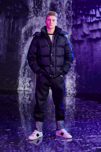 Fotoservizio/FW 19-20/WOMEN/SFILATA/MONCLER/DP2/53