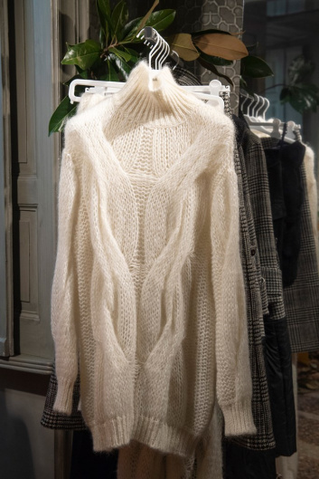 Fotoservizio/FW 19-20/WOMEN/PRESENTAZIONE/GENTRYPORTOFINO/DP2/3
