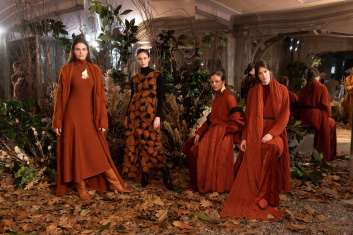 Fotoservizio/FW 19-20/WOMEN/PRESENTAZIONE/GENTRYPORTOFINO/DP2/13