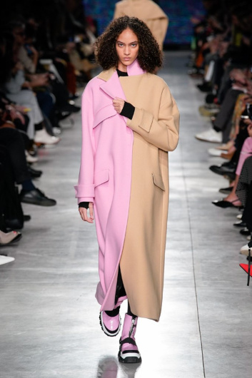 Fotoservizio/FW 19-20/WOMEN/SFILATA/MSGM/DP2/11