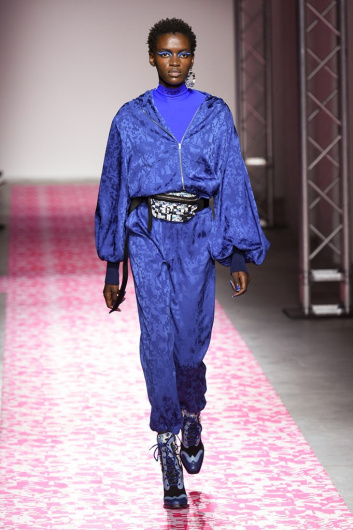 Fotoservizio/FW 19-20/WOMEN/SFILATA/ICEBERG/DP2/2