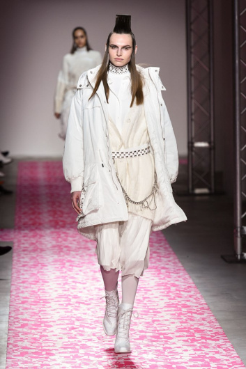 Fotoservizio/FW 19-20/WOMEN/SFILATA/ICEBERG/DP2/4