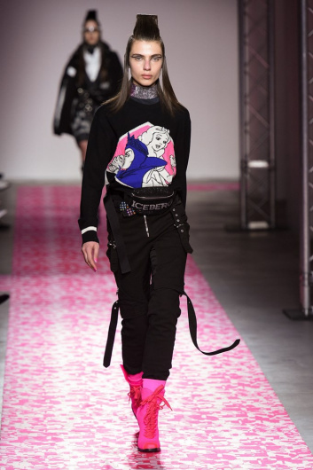 Fotoservizio/FW 19-20/WOMEN/SFILATA/ICEBERG/DP2/5