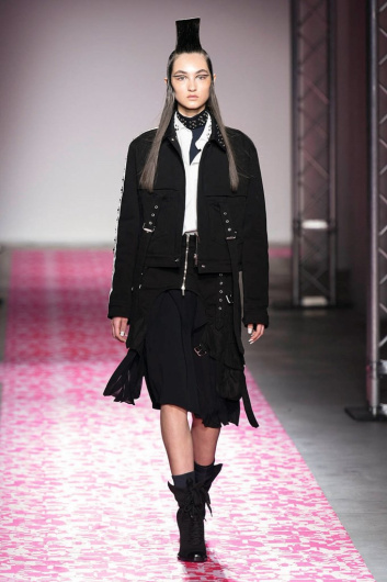 Fotoservizio/FW 19-20/WOMEN/SFILATA/ICEBERG/DP2/10